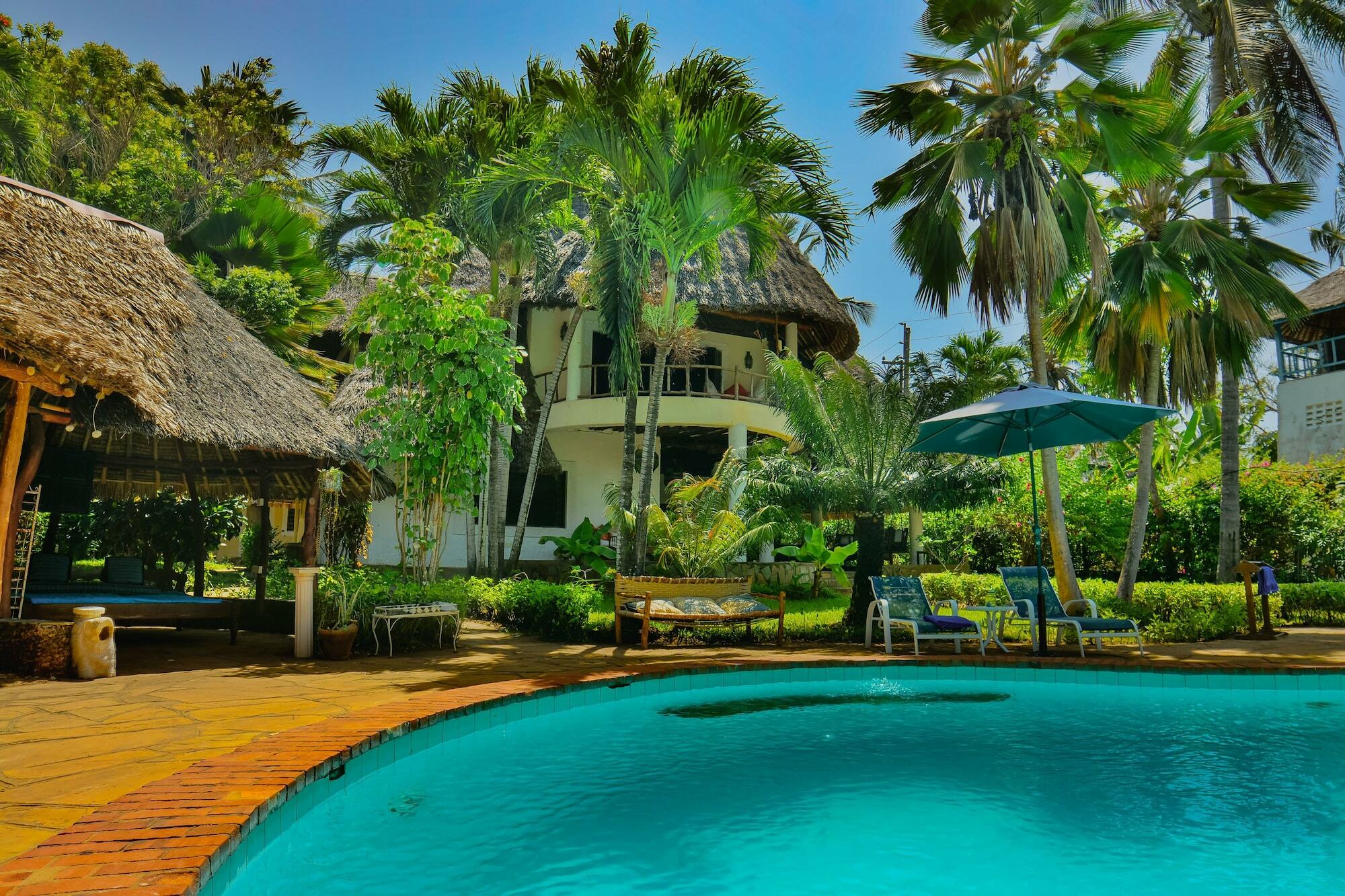 Bed and Breakfast Upani In Diani à Diani Beach Extérieur photo